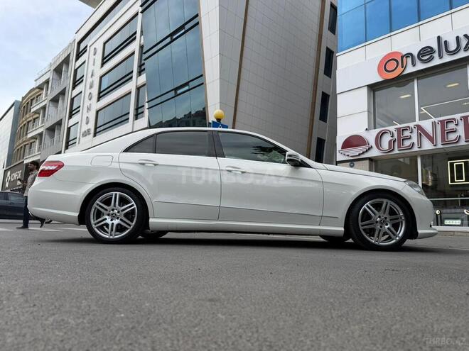 Mercedes E 300-9