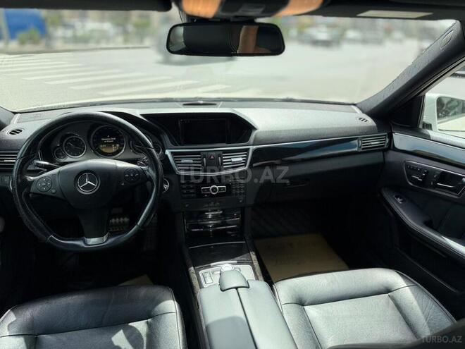 Mercedes E 300-6