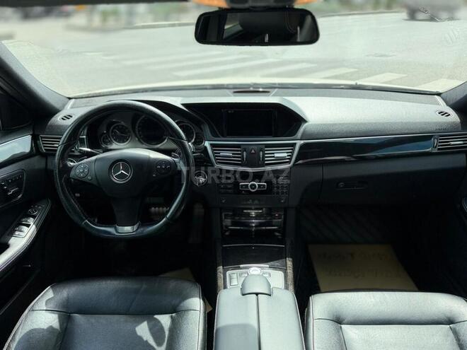 Mercedes E 300-17