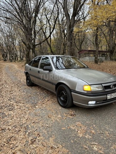 Opel Vectra-2
