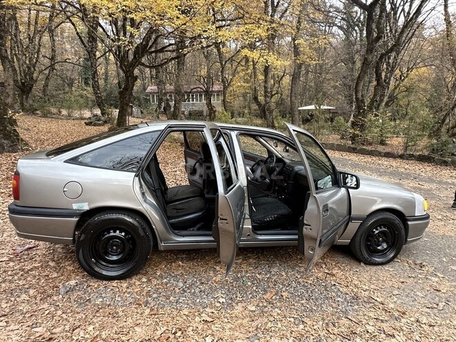 Opel Vectra-7