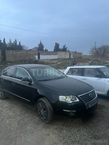 Volkswagen Passat-2
