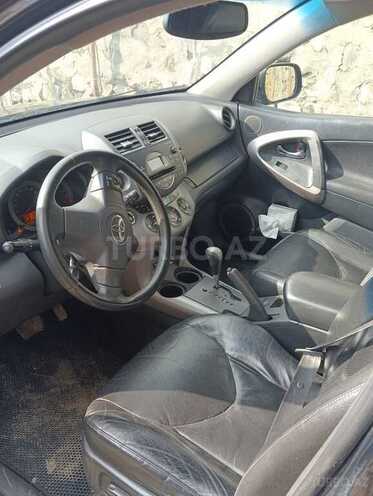 Toyota RAV4-4