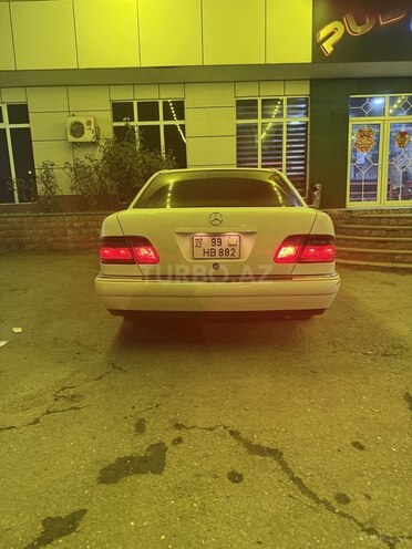 Mercedes E 240-7