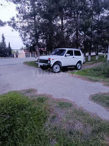 LADA (VAZ) Niva-9
