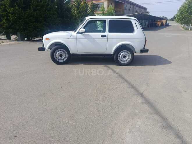 LADA (VAZ) Niva-12
