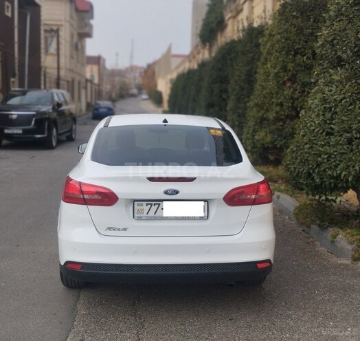 Ford Focus-7