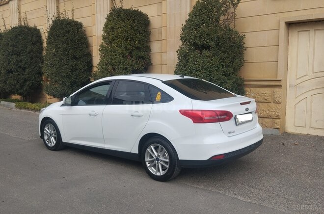 Ford Focus-6