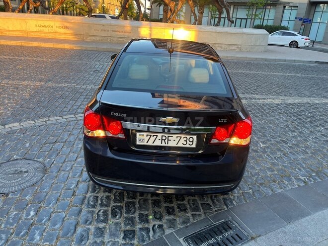 Chevrolet Cruze-10
