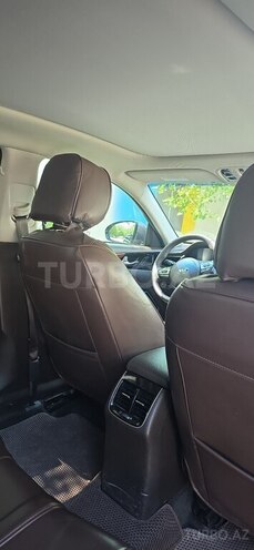 Kia K7-3