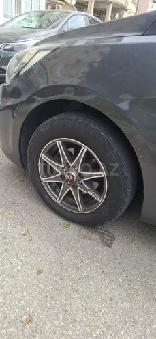Hyundai Accent-6