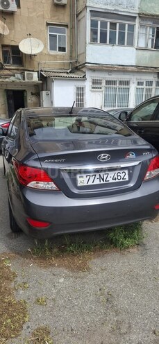 Hyundai Accent-2