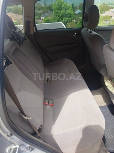 Mitsubishi Outlander-4