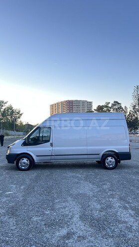 Ford Transit-3