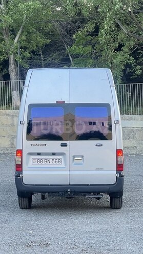 Ford Transit-5