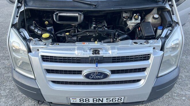 Ford Transit-20