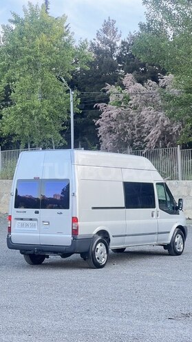 Ford Transit-6