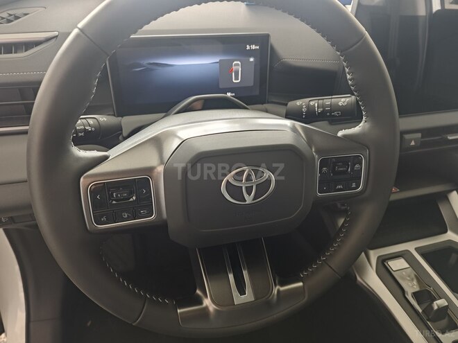 Toyota RAV4-9