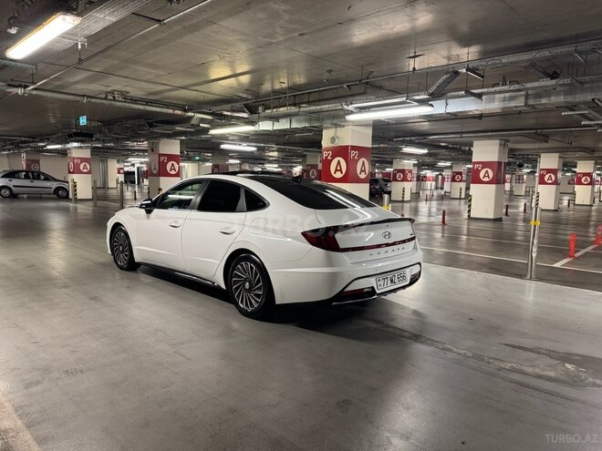Hyundai Sonata-8