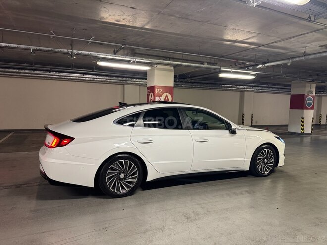 Hyundai Sonata-5
