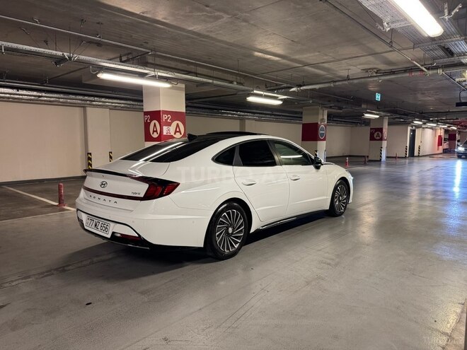 Hyundai Sonata-6