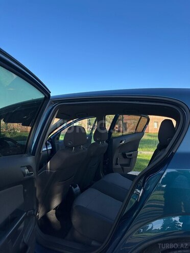 Opel Astra-11