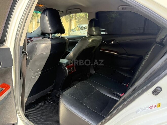 Toyota Camry-11