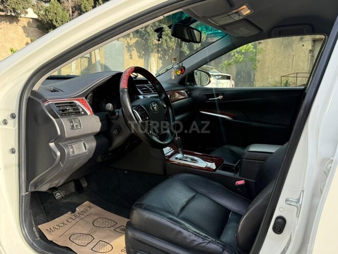 Toyota Camry-10
