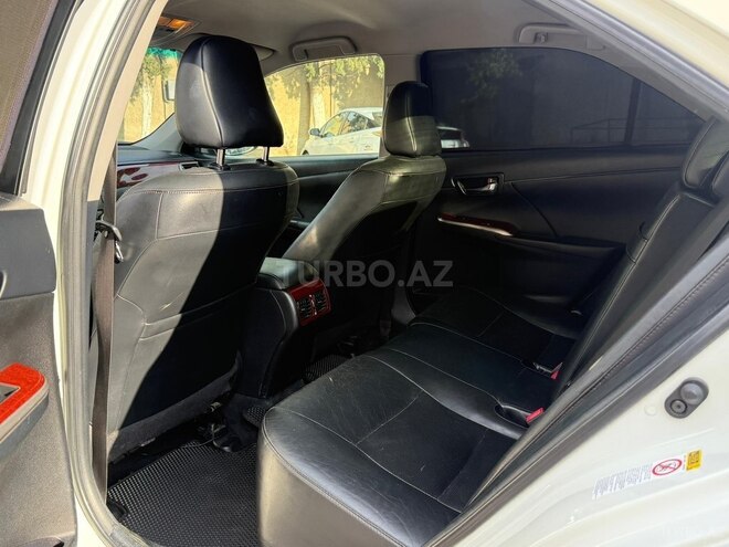 Toyota Camry-14