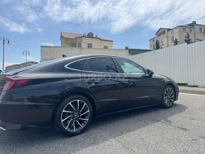 Hyundai Sonata-4
