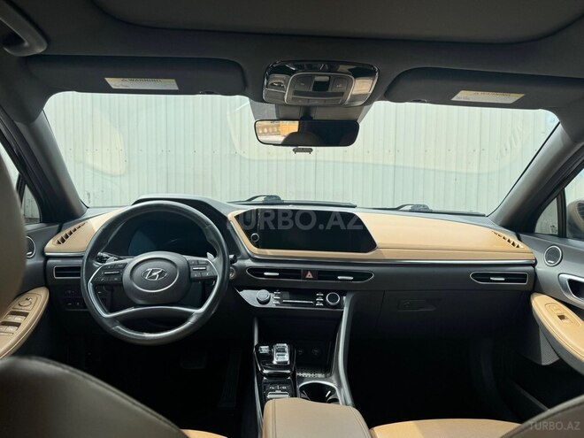 Hyundai Sonata-12