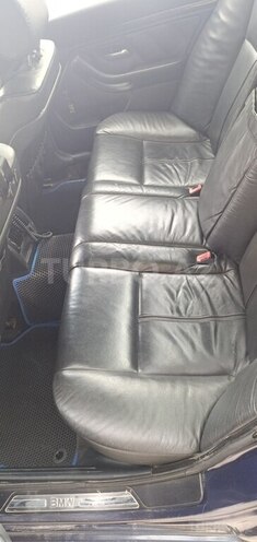 BMW 523-8