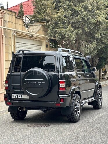 UAZ Patriot-11