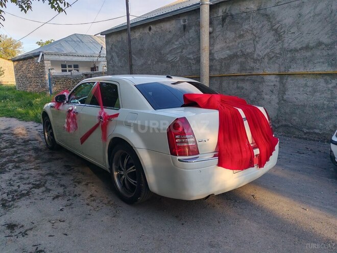 Chrysler 300C-3