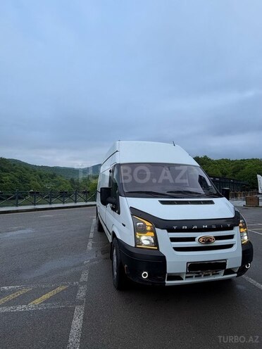 Ford Transit-1