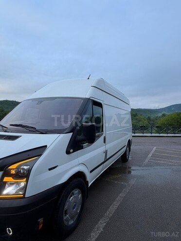 Ford Transit-7