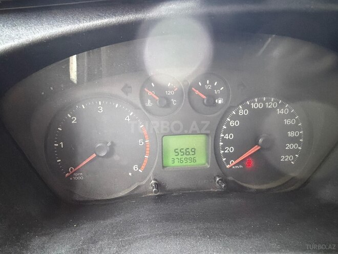 Ford Transit-5