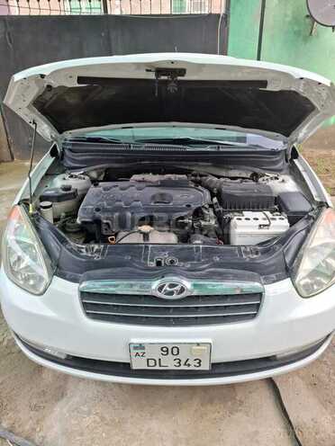 Hyundai Accent-6