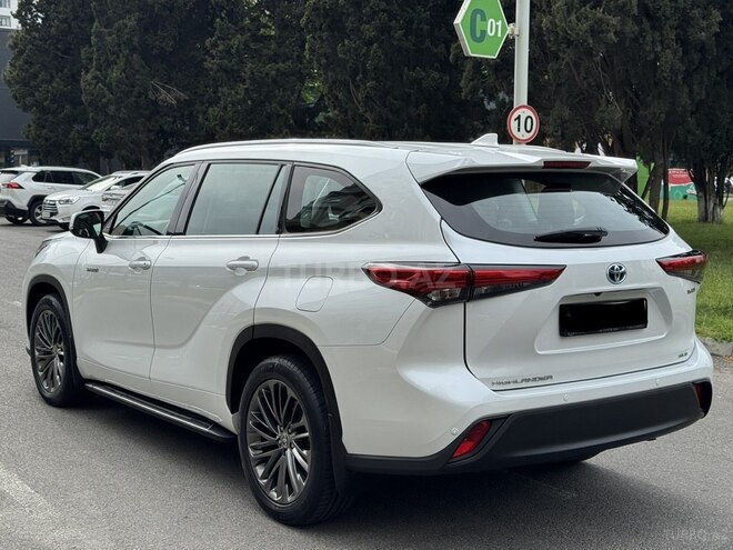 Toyota Highlander-8