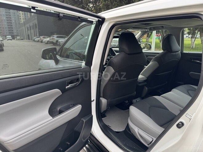 Toyota Highlander-21