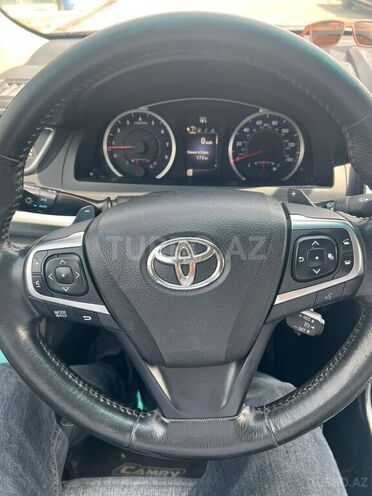 Toyota Camry-3