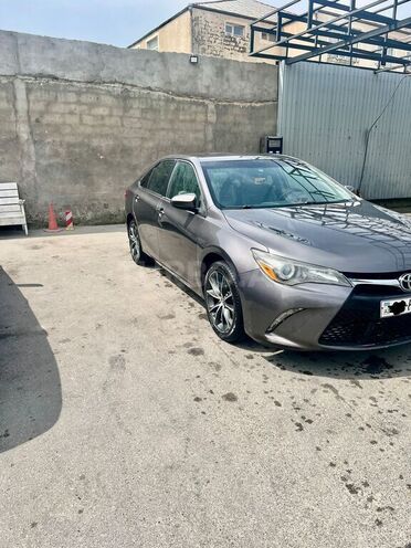 Toyota Camry-7