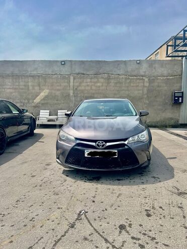Toyota Camry-1