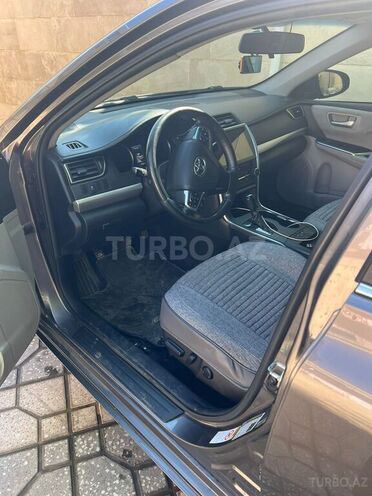 Toyota Camry-8