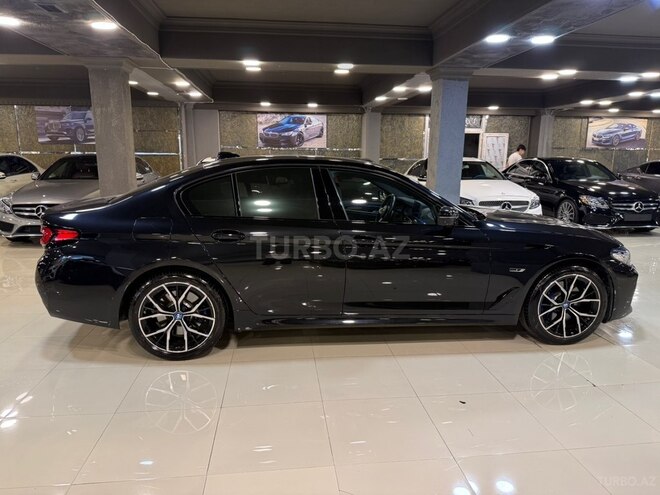 BMW 530e-6