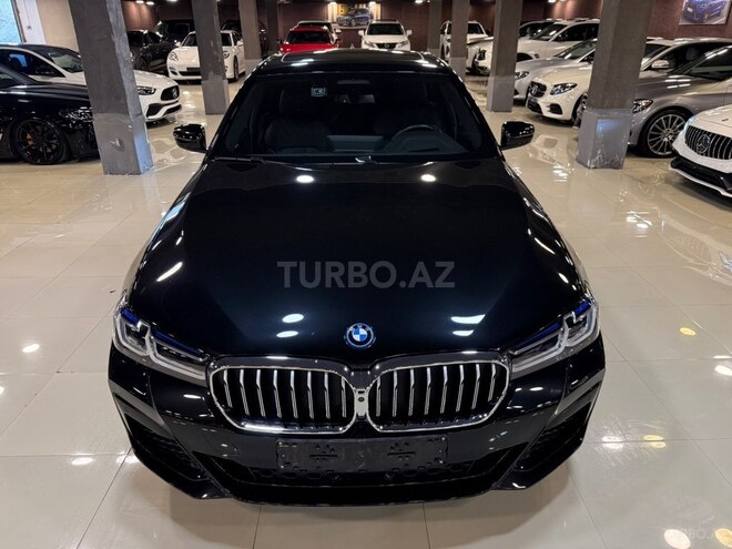 BMW 530e-13