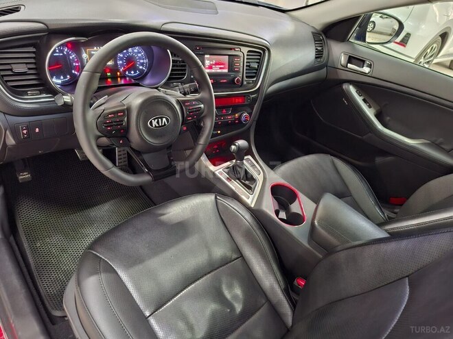 Kia Optima-16