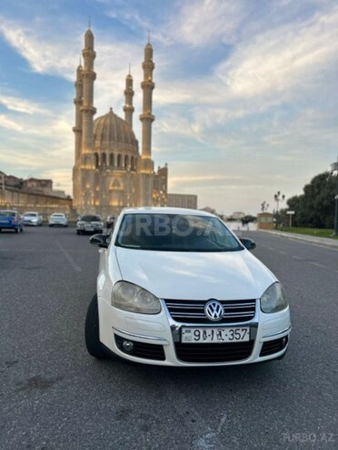 Volkswagen Jetta-1