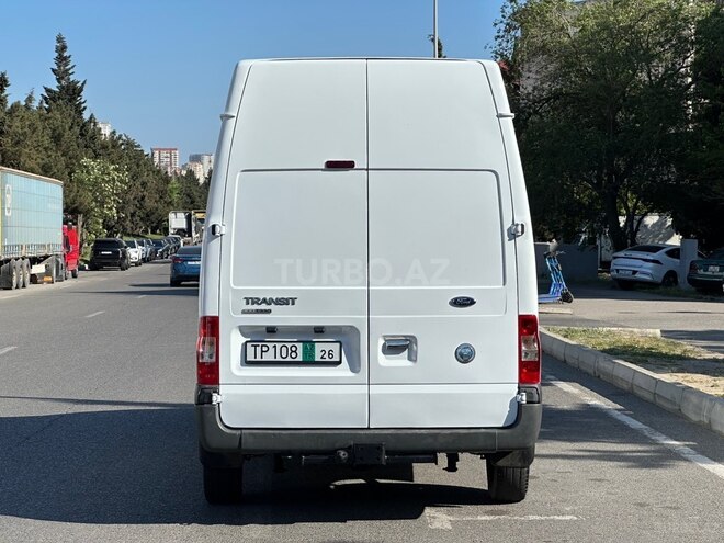 Ford Transit-6