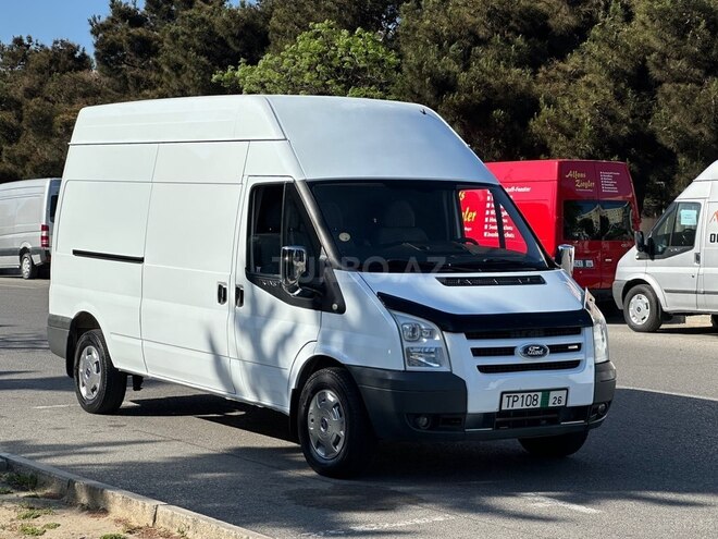 Ford Transit-4